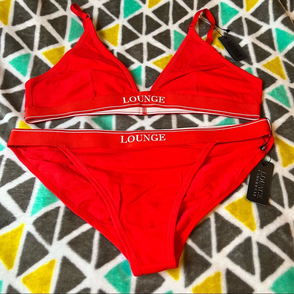 Lounge triangle cheeky set